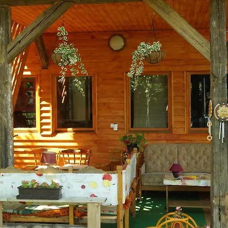 Hacienda Csaladbarat Vendeghaz * Balatonboglár