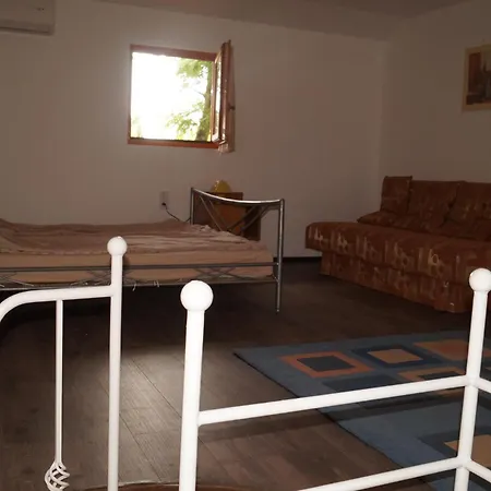 Hacienda Csaladbarat Vendeghaz Apartmán *
