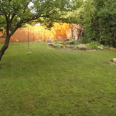 Hacienda Családbarát Apartman *