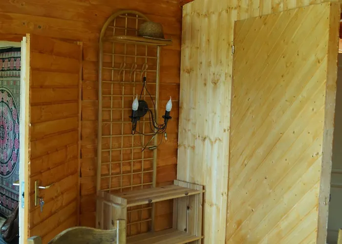 Hacienda Csaladbarat Vendeghaz * Балатонбоглар
